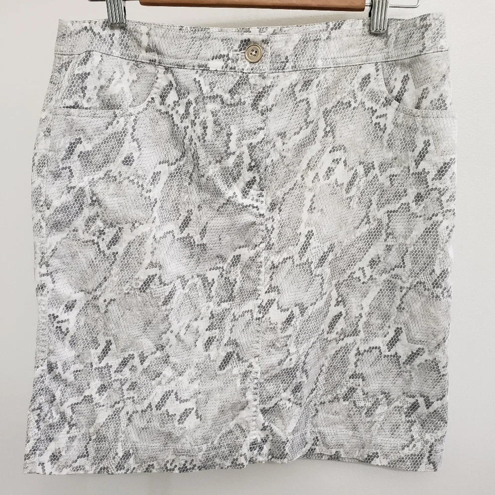 Chico's Snakeskin Print Straight Short Casual Skirt Women's Sz 1.5